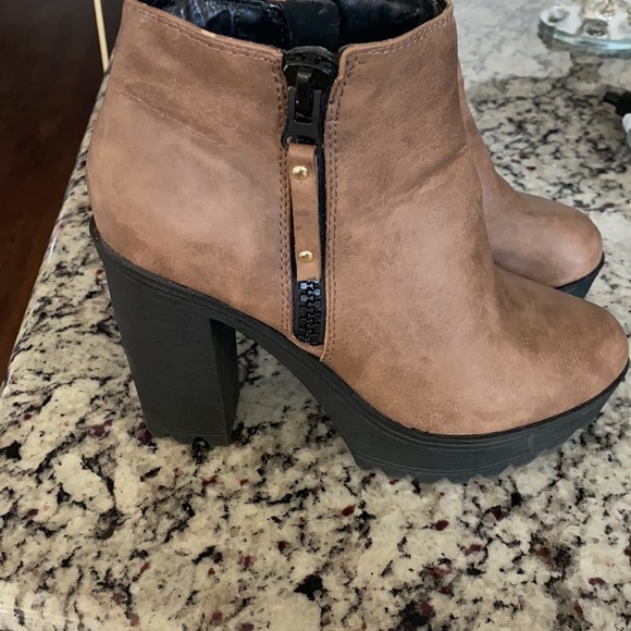 Bootie heels - Picture 3 of 7